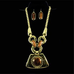 Trendy Metal Pendant Statement Necklace